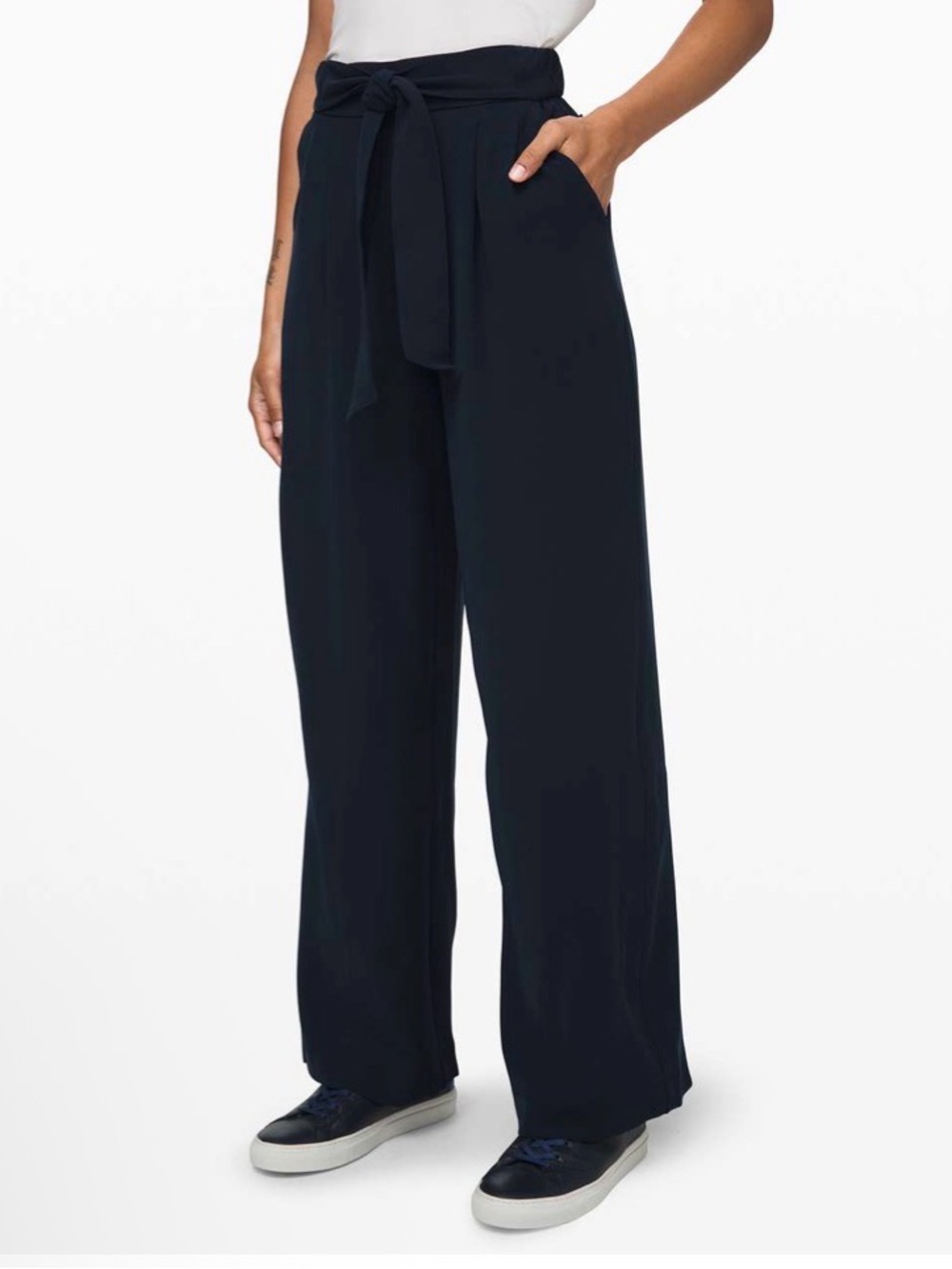 Lululemon Noir Pant True Navy Size 10 Wide Leg High Rise Tie Waist Pants